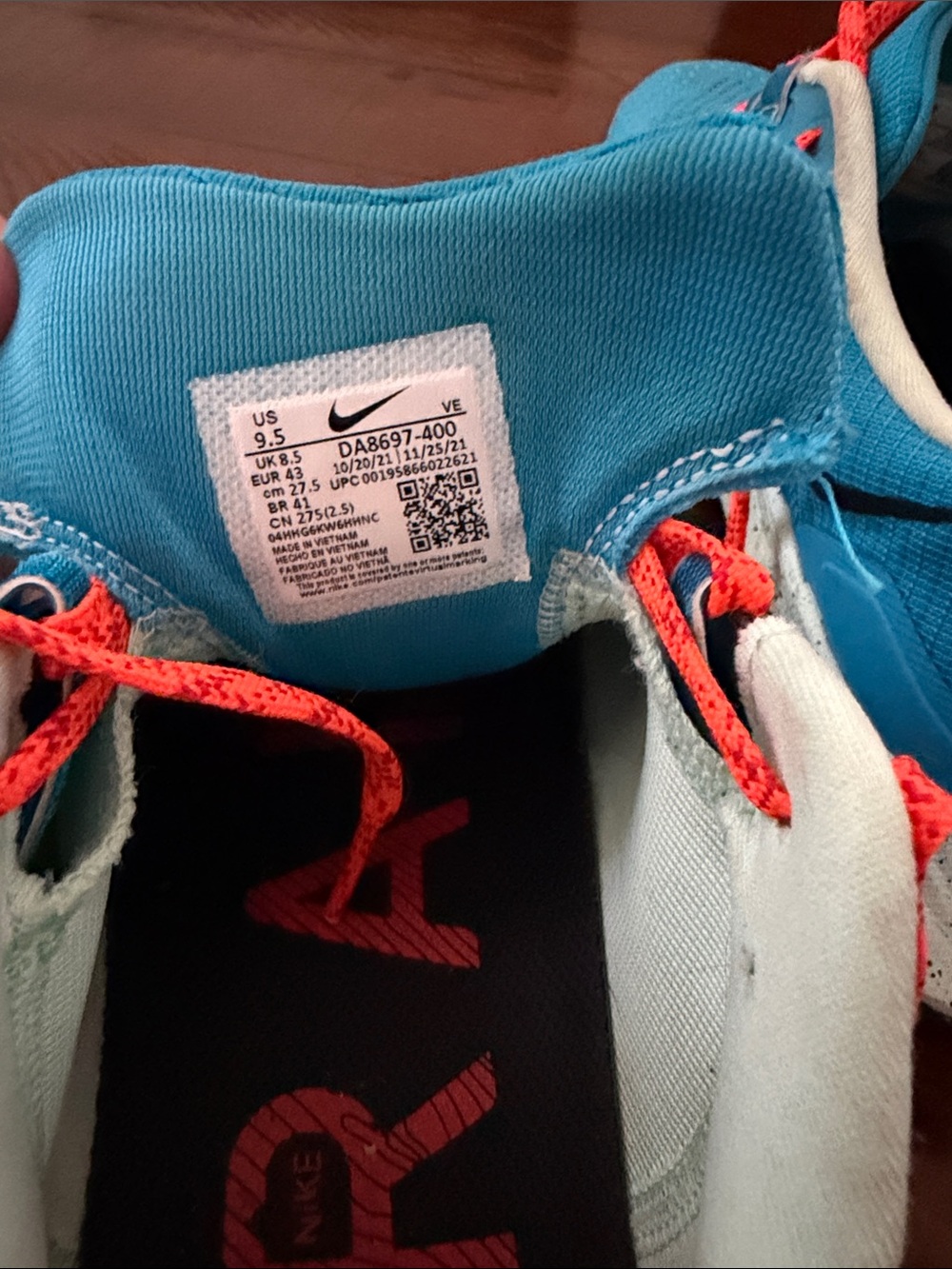 Nike Bright Blue Running Sneakers with Red-Orange Accents - Picture 4 of 6